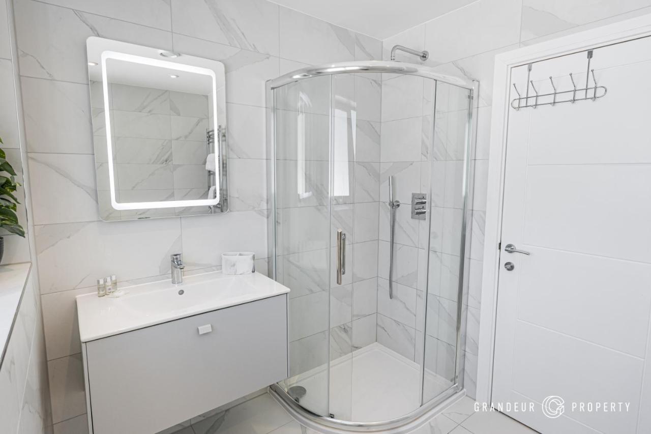 Carbery Lux By Grandeur Property Борнмът Екстериор снимка