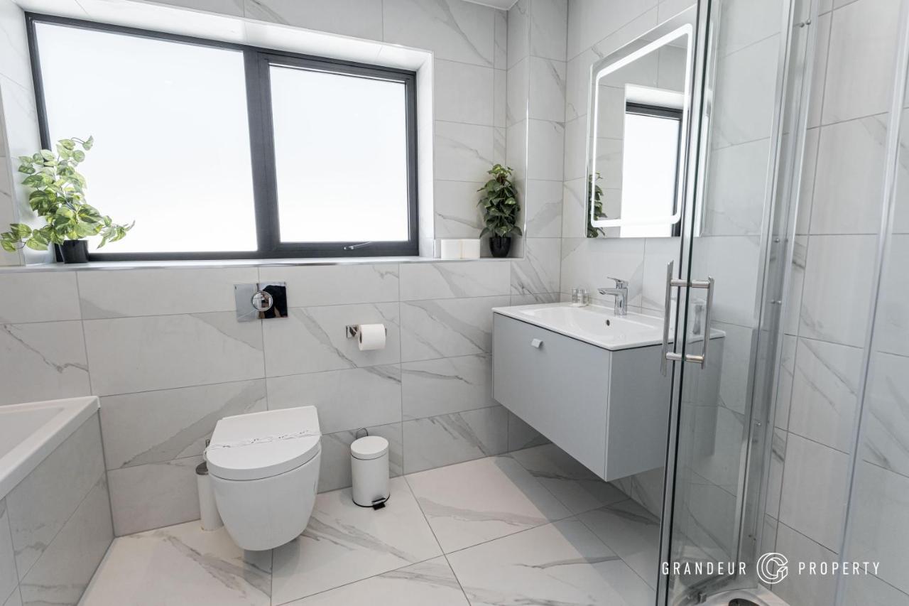 Carbery Lux By Grandeur Property Борнмът Екстериор снимка