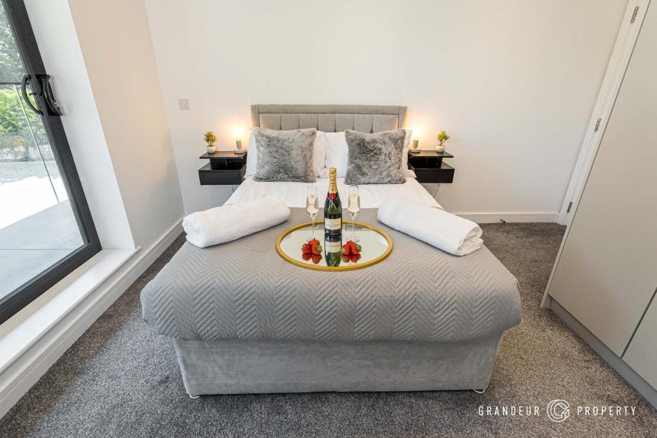 Carbery Lux By Grandeur Property Борнмът Екстериор снимка